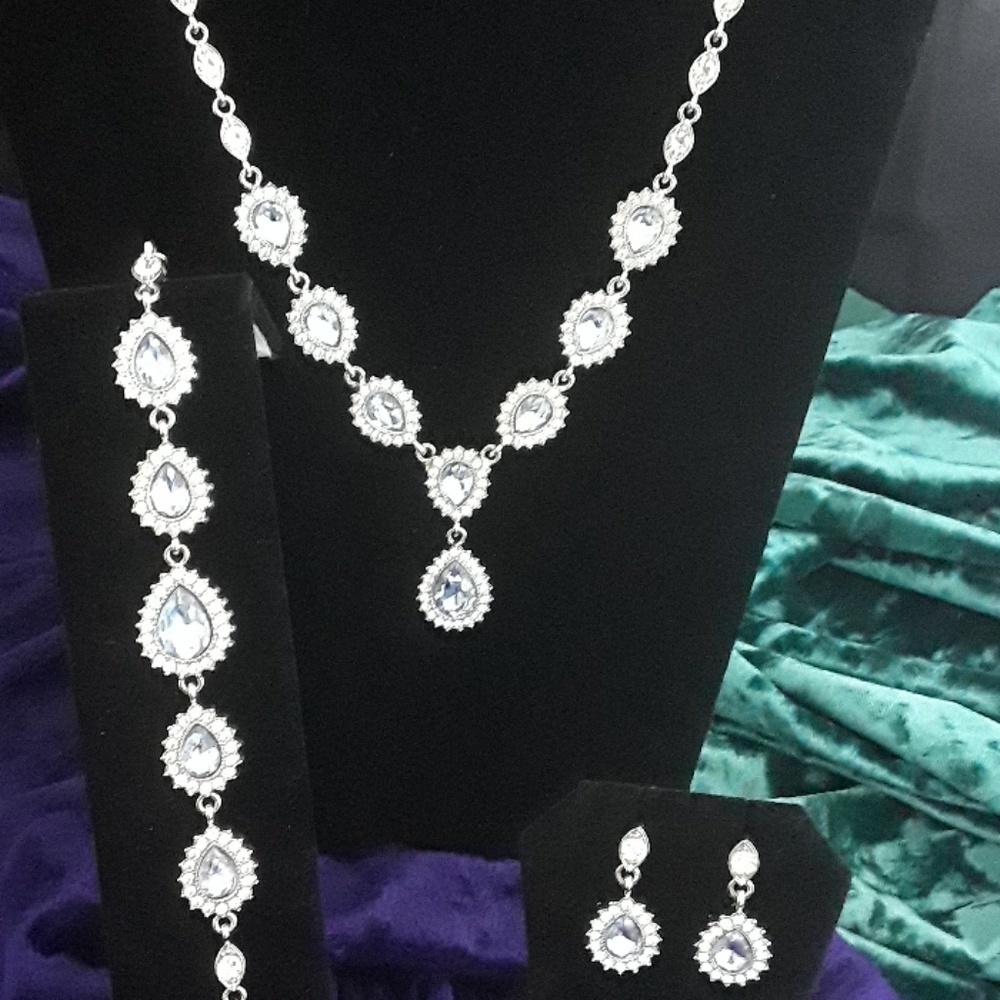 🎈🎈Jewelry 3 for $30🎈🎈